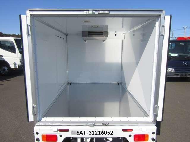 Mitsubishi MINICAB TRUCK 2026-03 8367030-8