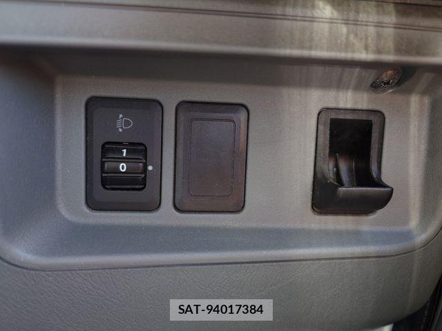 Mitsubishi MINICAB TRUCK 2010-12 8744052-17