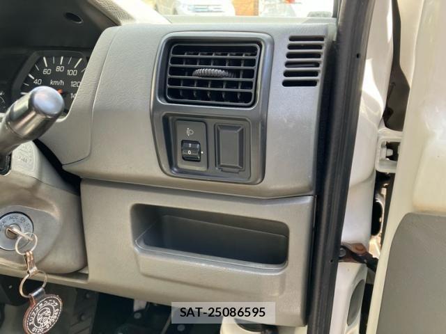 Mitsubishi MINICAB TRUCK 2005-12 8883934-10
