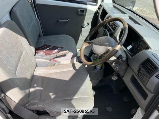 Mitsubishi MINICAB TRUCK 2005-12 8883934-7