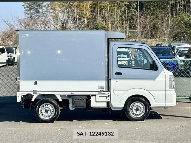 Mitsubishi MINICAB TRUCK 2017-01 807908-9