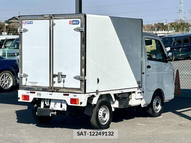 Mitsubishi MINICAB TRUCK 2017-01 807908-11