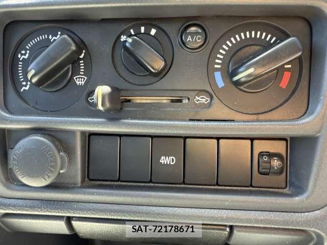 Mitsubishi MINICAB TRUCK 2020-03 1257975-19