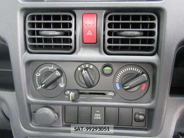 Mitsubishi MINICAB TRUCK 2020-10 1306289-13