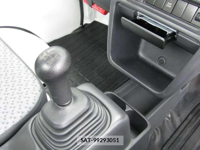Mitsubishi MINICAB TRUCK 2020-10 1306289-15