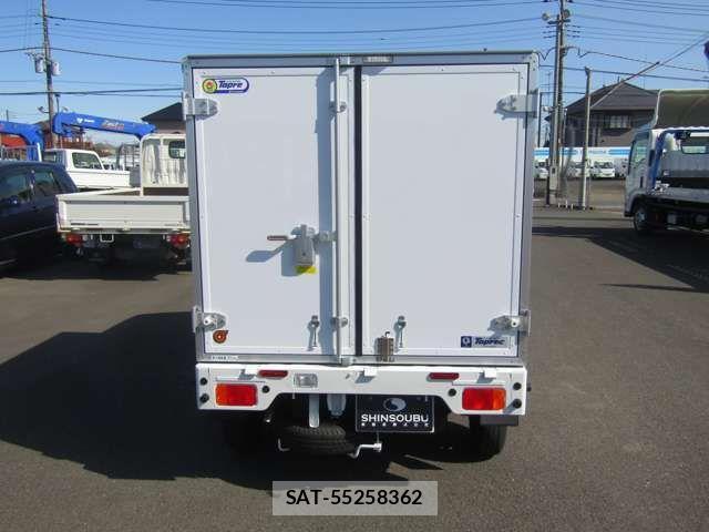 Mitsubishi MINICAB TRUCK 2024-11 1413535-5