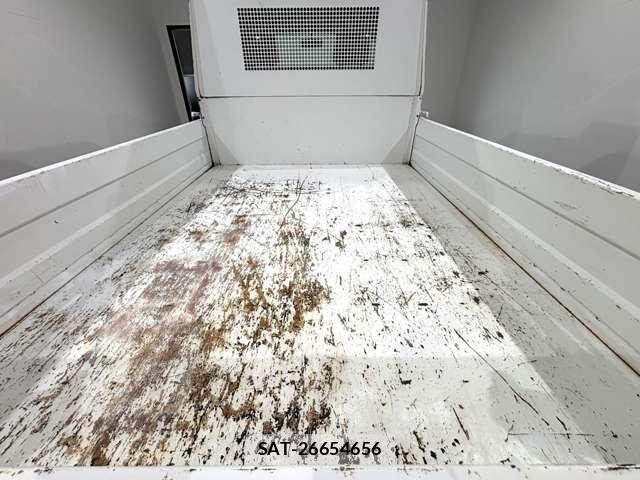 Mitsubishi MINICAB TRUCK 2000-01 4422249-13