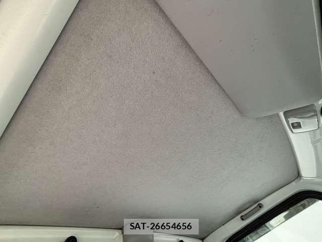 Mitsubishi MINICAB TRUCK 2000-01 4422249-19