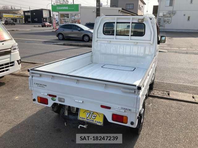 Mitsubishi MINICAB TRUCK 2017-01 6013155-10