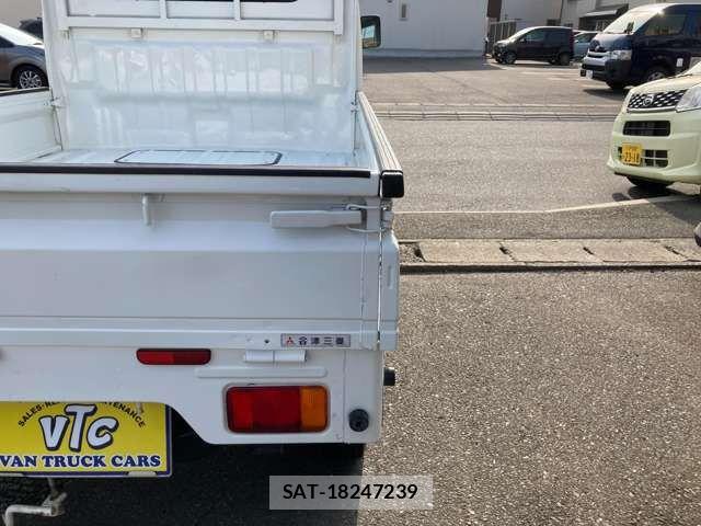 Mitsubishi MINICAB TRUCK 2017-01 6013155-13