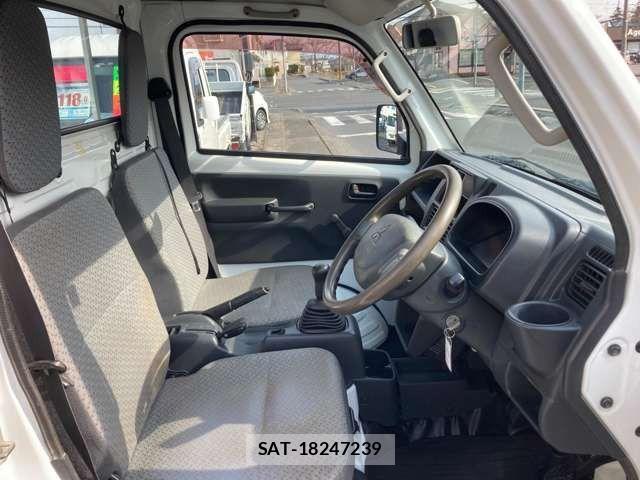 Mitsubishi MINICAB TRUCK 2017-01 6013155-19