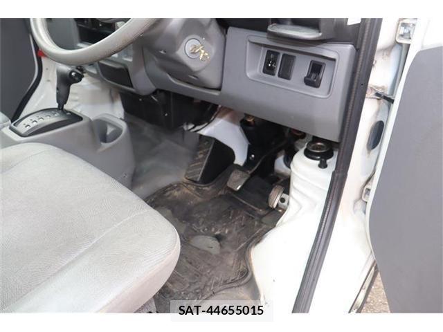 Mitsubishi MINICAB TRUCK 2010-07 6791244-11