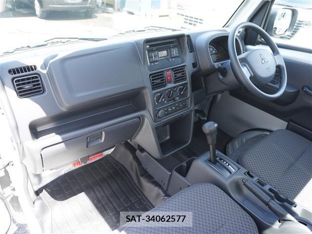 Mitsubishi MINICAB TRUCK 2025-04 6815957-7