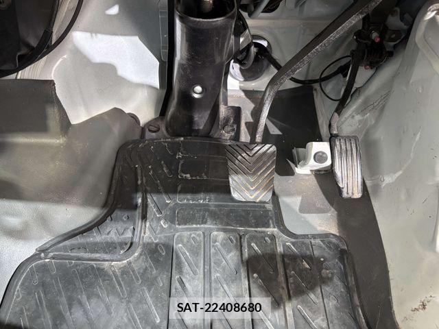 Mitsubishi MINICAB TRUCK 2012-05 6908507-22