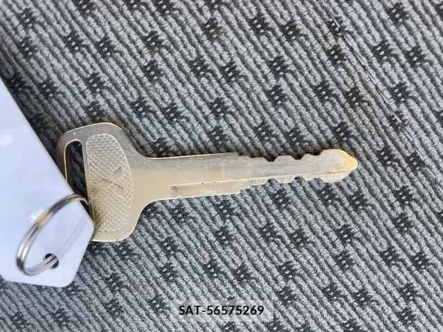 Mitsubishi MINICAB TRUCK 2015-09 6908503-6
