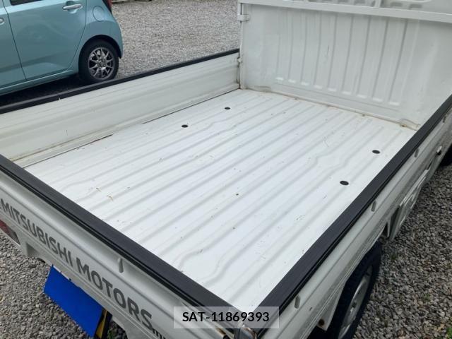 Mitsubishi MINICAB TRUCK 2000-01 7059618-7