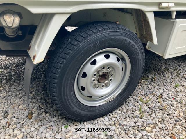 Mitsubishi MINICAB TRUCK 2000-01 7059618-8