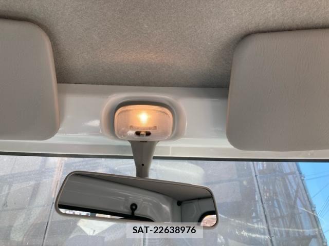 Mitsubishi MINICAB TRUCK 2017-02 7221879-18