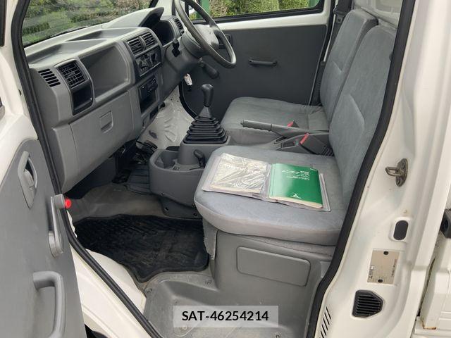 Mitsubishi MINICAB TRUCK 2004-01 7618146-18