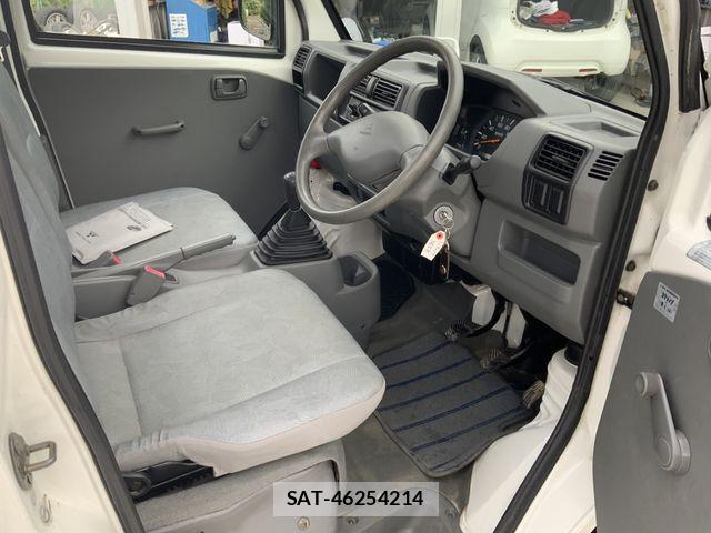 Mitsubishi MINICAB TRUCK 2004-01 7618146-1