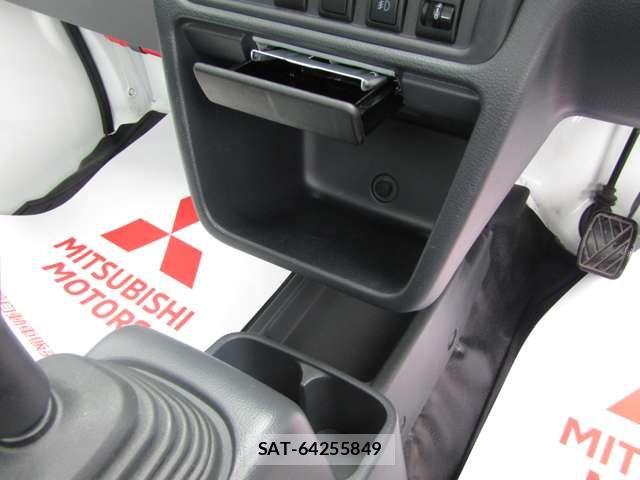 Mitsubishi MINICAB TRUCK 2014-06 7725802-16