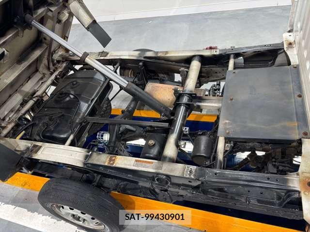 Mitsubishi MINICAB TRUCK 2004-07 7902989-9