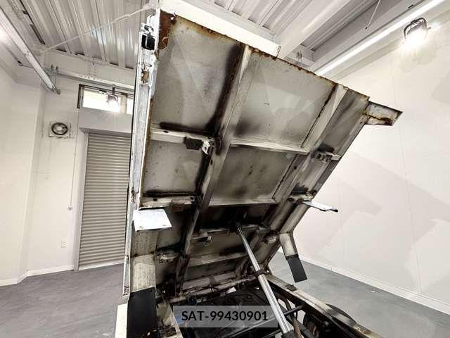 Mitsubishi MINICAB TRUCK 2004-07 7902989-10