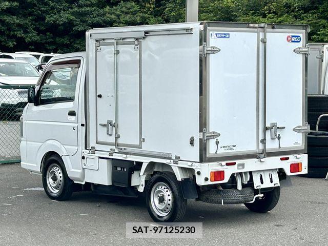 Mitsubishi MINICAB TRUCK 2018-06 7980036-12