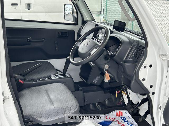 Mitsubishi MINICAB TRUCK 2018-06 7980036-20
