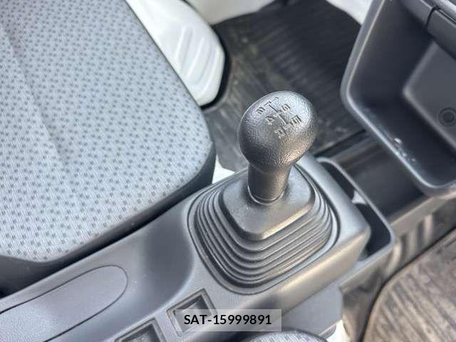 Mitsubishi MINICAB TRUCK 2022-11 8036795-13