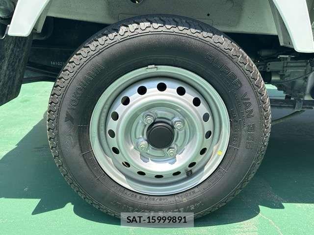 Mitsubishi MINICAB TRUCK 2022-11 8036795-7