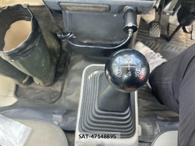 Mitsubishi MINICAB TRUCK 1992-04 8074632-19