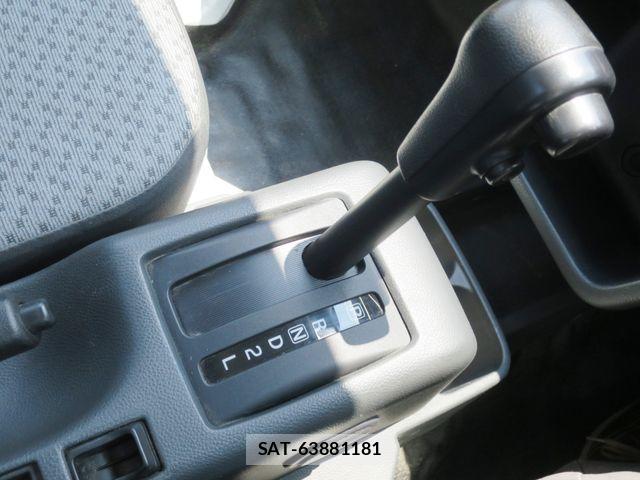 Mitsubishi MINICAB TRUCK 2023-07 8100482-13