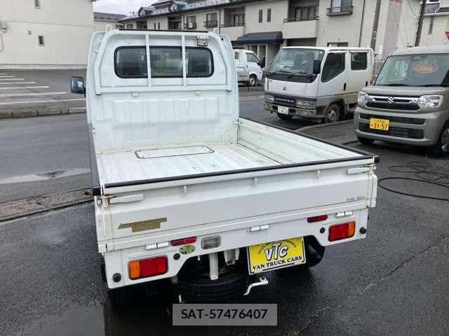 Mitsubishi MINICAB TRUCK 2018-08 8100481-11
