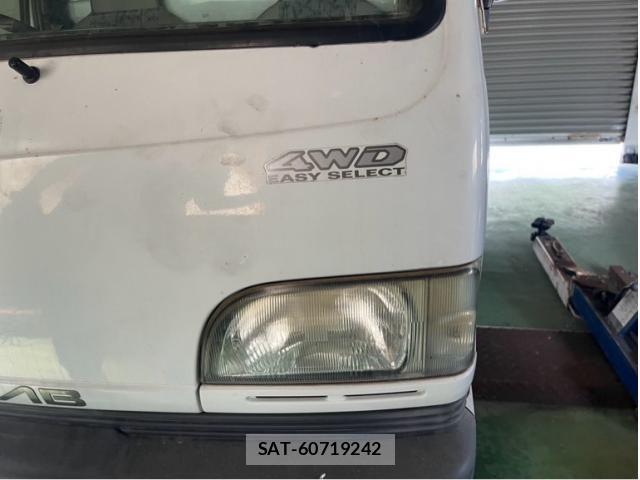 Mitsubishi MINICAB TRUCK 1998-05 8131260-9
