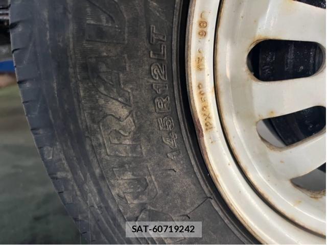 Mitsubishi MINICAB TRUCK 1998-05 8131260-11