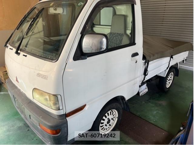 Mitsubishi MINICAB TRUCK 1998-05 8131260-1