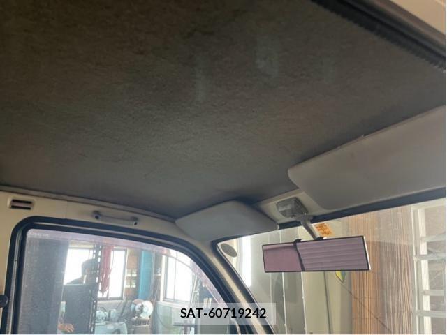Mitsubishi MINICAB TRUCK 1998-05 8131260-21