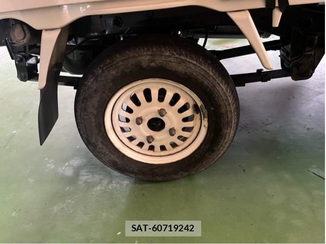 Mitsubishi MINICAB TRUCK 1998-05 8131260-6