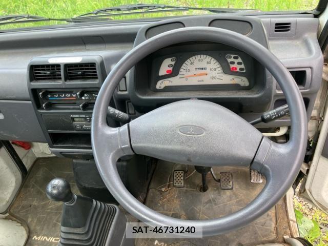 Mitsubishi MINICAB TRUCK 1998-03 8230836-11