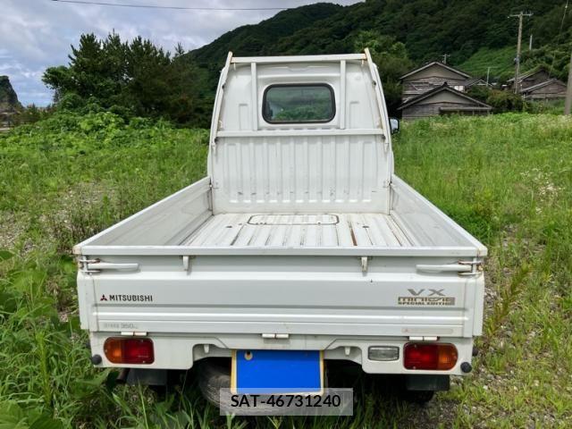Mitsubishi MINICAB TRUCK 1998-03 8230836-3