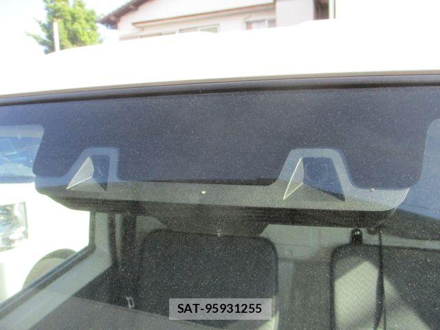 Mitsubishi MINICAB TRUCK 2022-06 8315477-19