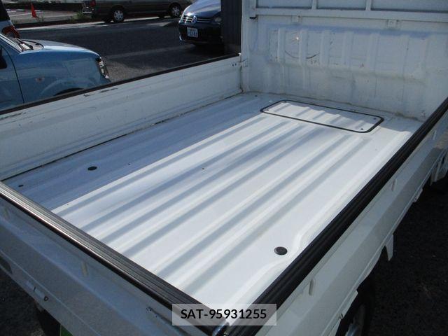 Mitsubishi MINICAB TRUCK 2022-06 8315477-21
