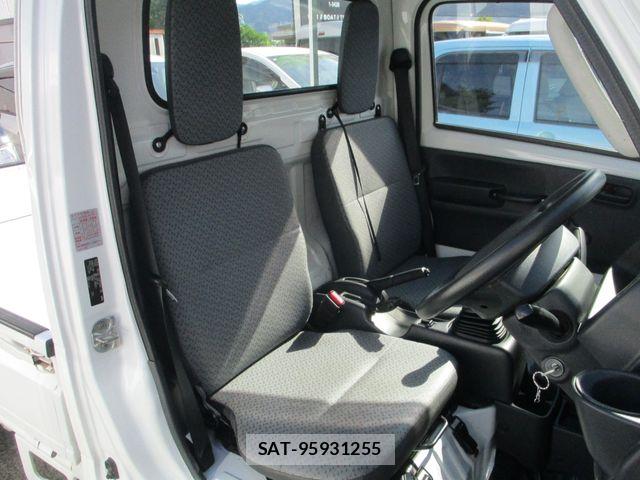 Mitsubishi MINICAB TRUCK 2022-06 8315477-5