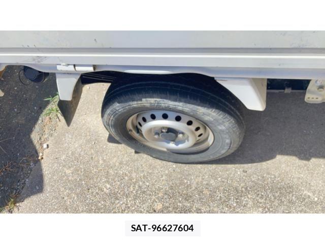 Mitsubishi MINICAB TRUCK 2017-04 8367032-5