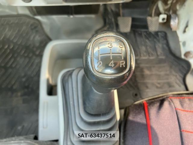 Mitsubishi MINICAB TRUCK 2013-01 8562714-14