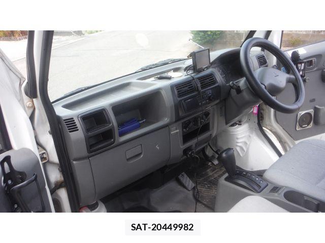 Mitsubishi MINICAB TRUCK 2000-01 8660286-11