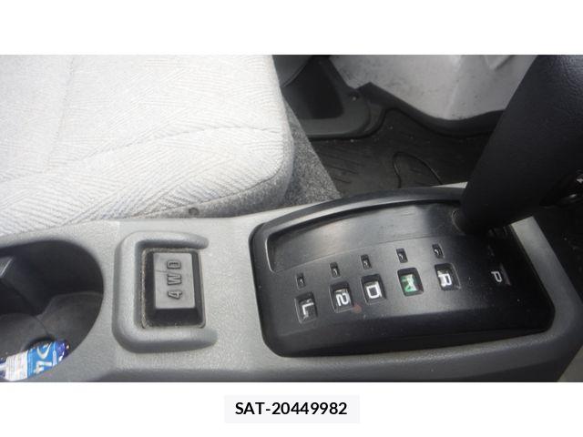 Mitsubishi MINICAB TRUCK 2000-01 8660286-12