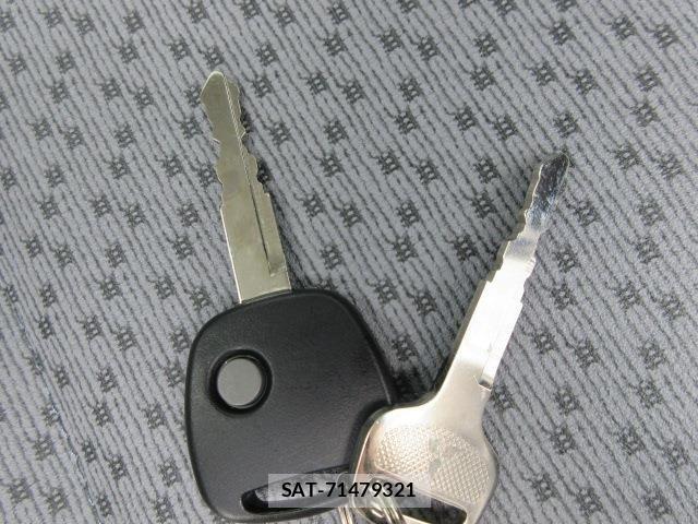 Mitsubishi MINICAB TRUCK 2026-03 8744054-19