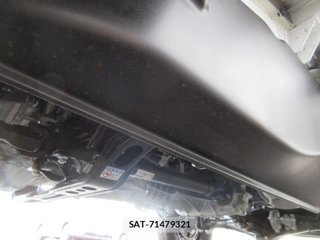 Mitsubishi MINICAB TRUCK 2026-03 8744054-27